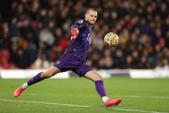 欧协联3-1：法甲第7豪取4连胜，6战5胜1平头名晋级淘汰赛，太牛了的简单介绍