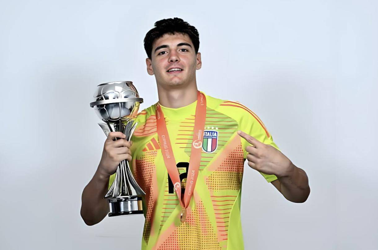 包含6冠王!巴黎点球战3-2夺洲际杯冠军门神4扑点的词条 包含6冠王!巴黎点球战3-2夺洲际杯冠军门神4扑点的词条