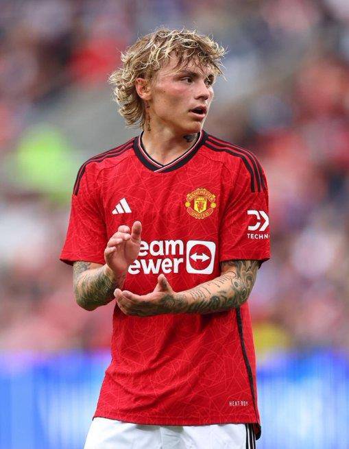 芒特战桑德兰数据：1次射门1粒进球，传球成功率84%的简单介绍