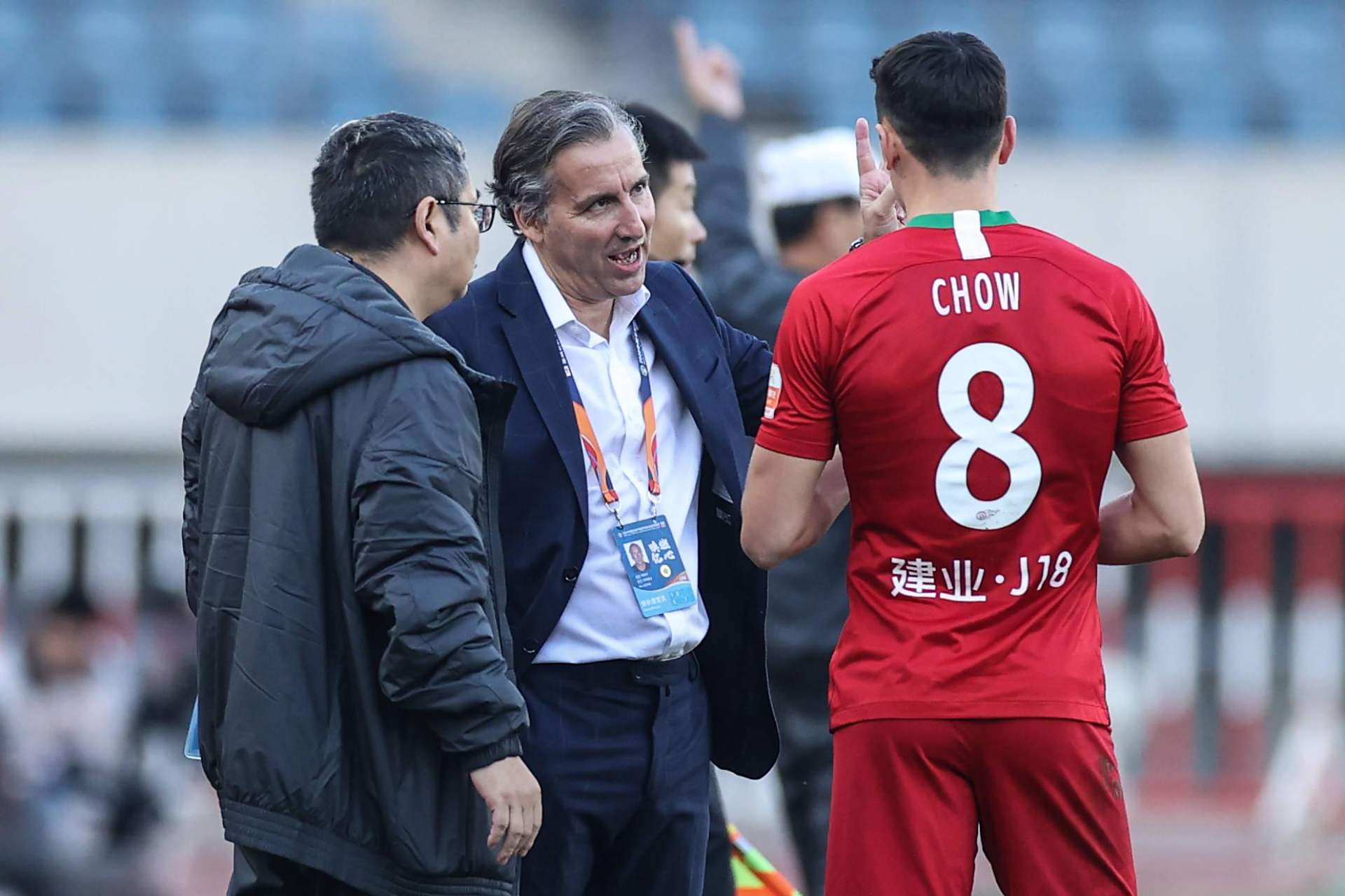 包含哈维尔的执教路：从河南到海港，国家队主帅梦想受阻的词条