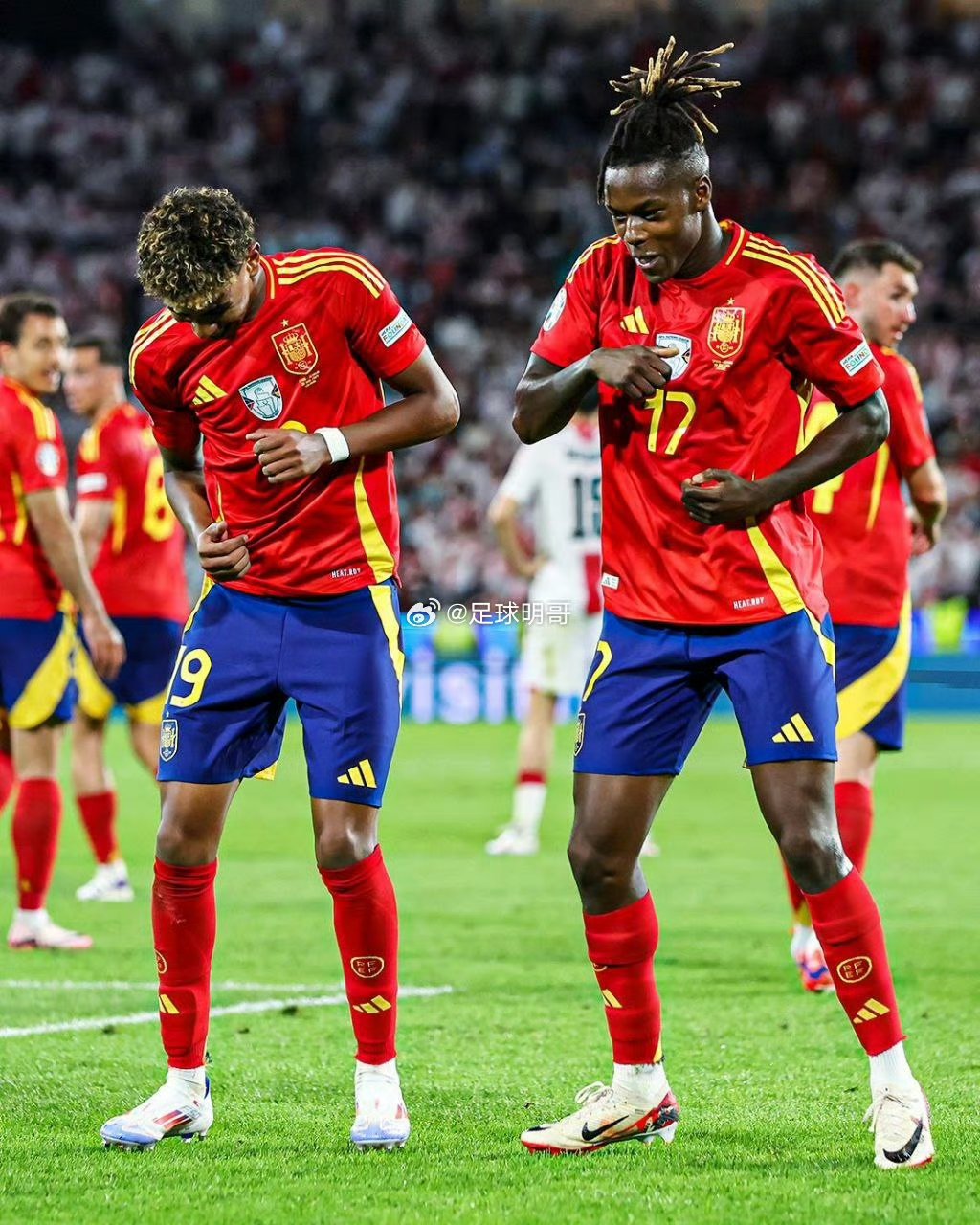 关于桑切斯：我当时效力过的巴萨，毫无争议是历史最佳的信息