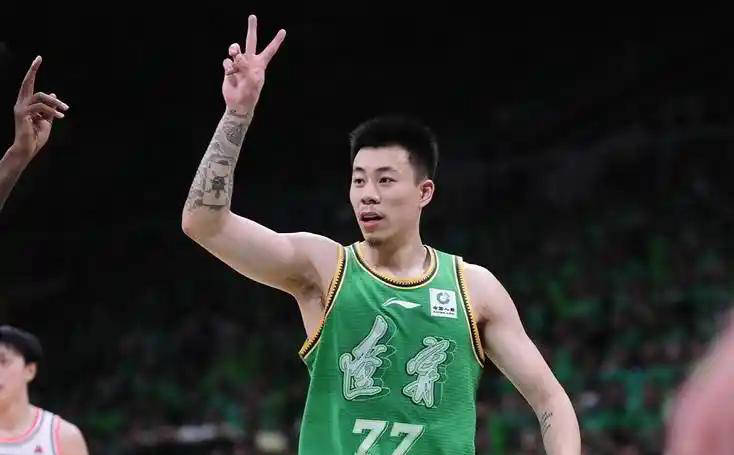 包含没有全运会任务！媒体人：张镇麟留在上海男篮配练的词条