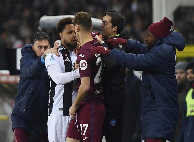 必须要赢！四连平后尤文主帅再遭质疑，VS米兰堪称是“决定之战”的简单介绍