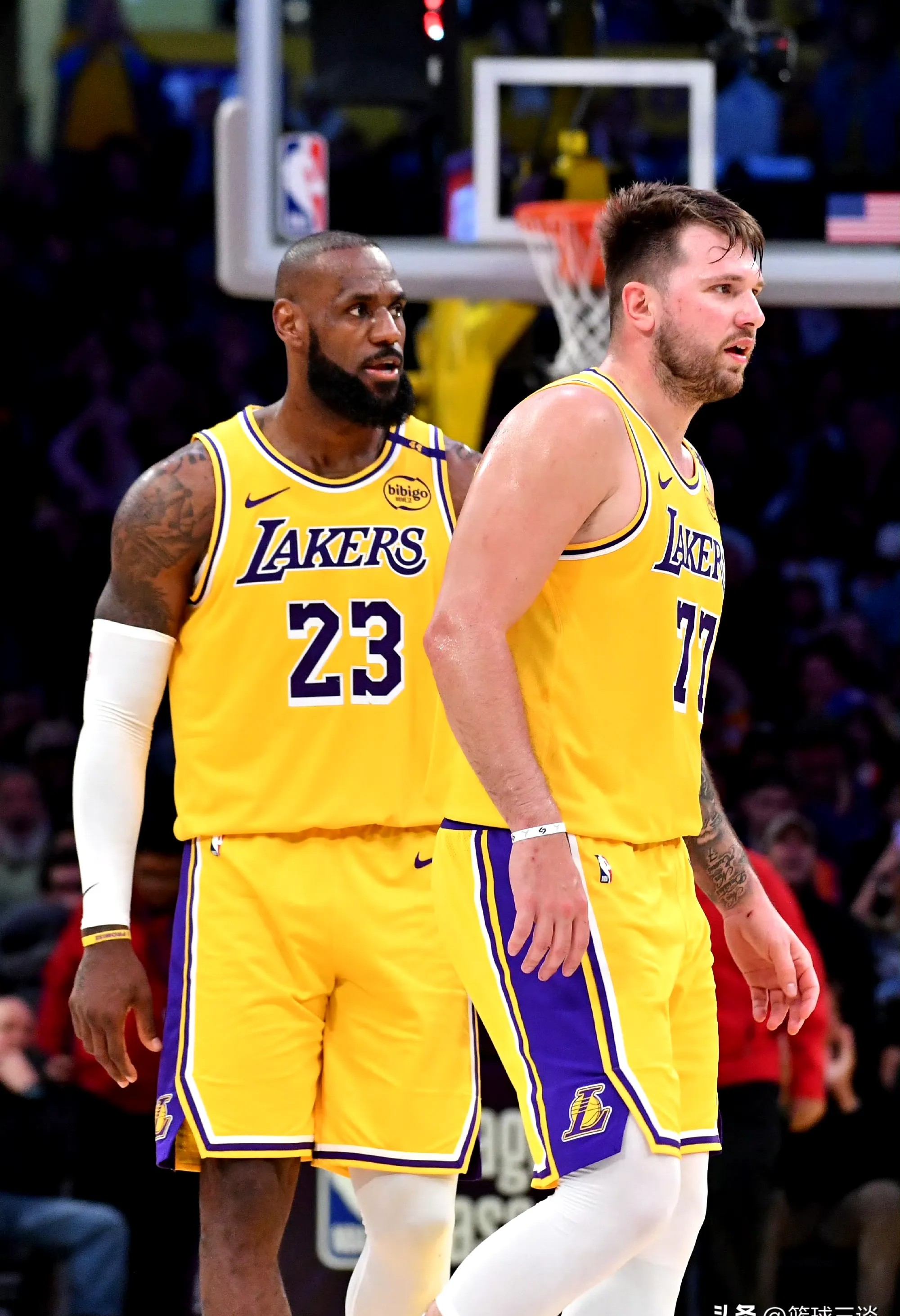 包含爆冷！湖人96-119不敌火箭，东契奇25分詹姆斯18分难救主的词条