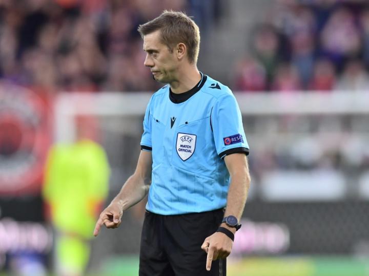 包含官方：法国名哨蒂尔潘当选IFFHS年度最佳裁判的词条