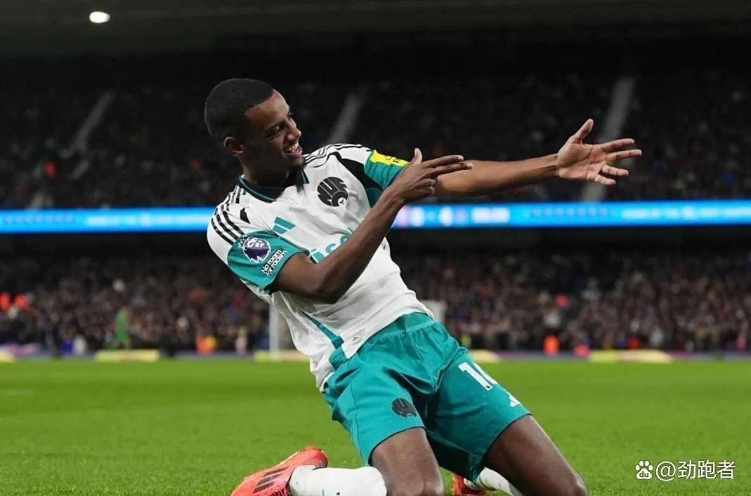 包含纽卡对伊萨克的要价远超1.5亿镑，利物浦尚未正式报价的词条