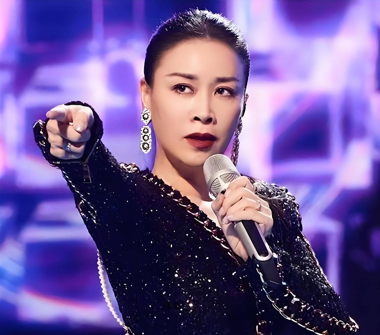 20年前，那个让那英甘愿“未婚生子”的前国脚高峰，如今过得怎样的简单介绍