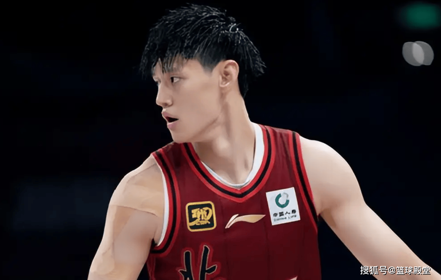 包含曾凡博伤病评测未达标无缘出战男篮亚洲杯的词条