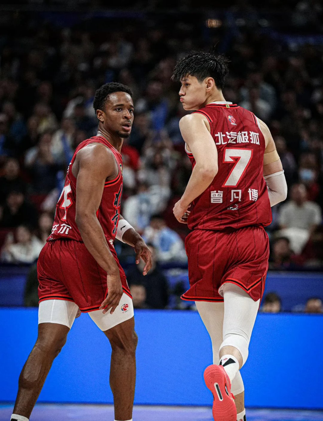 包含曾凡博伤病评测未达标无缘出战男篮亚洲杯的词条