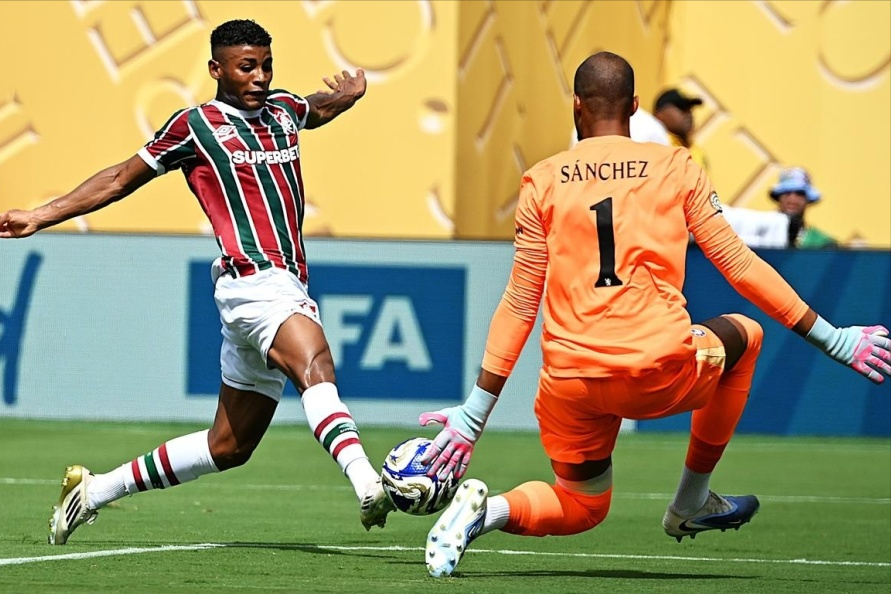 世界之王！特朗普为切尔西加冕蓝军夺1欧冠换2世俱杯的简单介绍