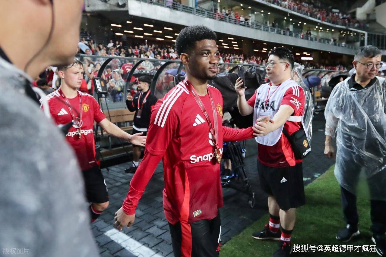 尽管有关于曼联的传闻，但约克雷斯及经纪人只考虑阿森纳的简单介绍