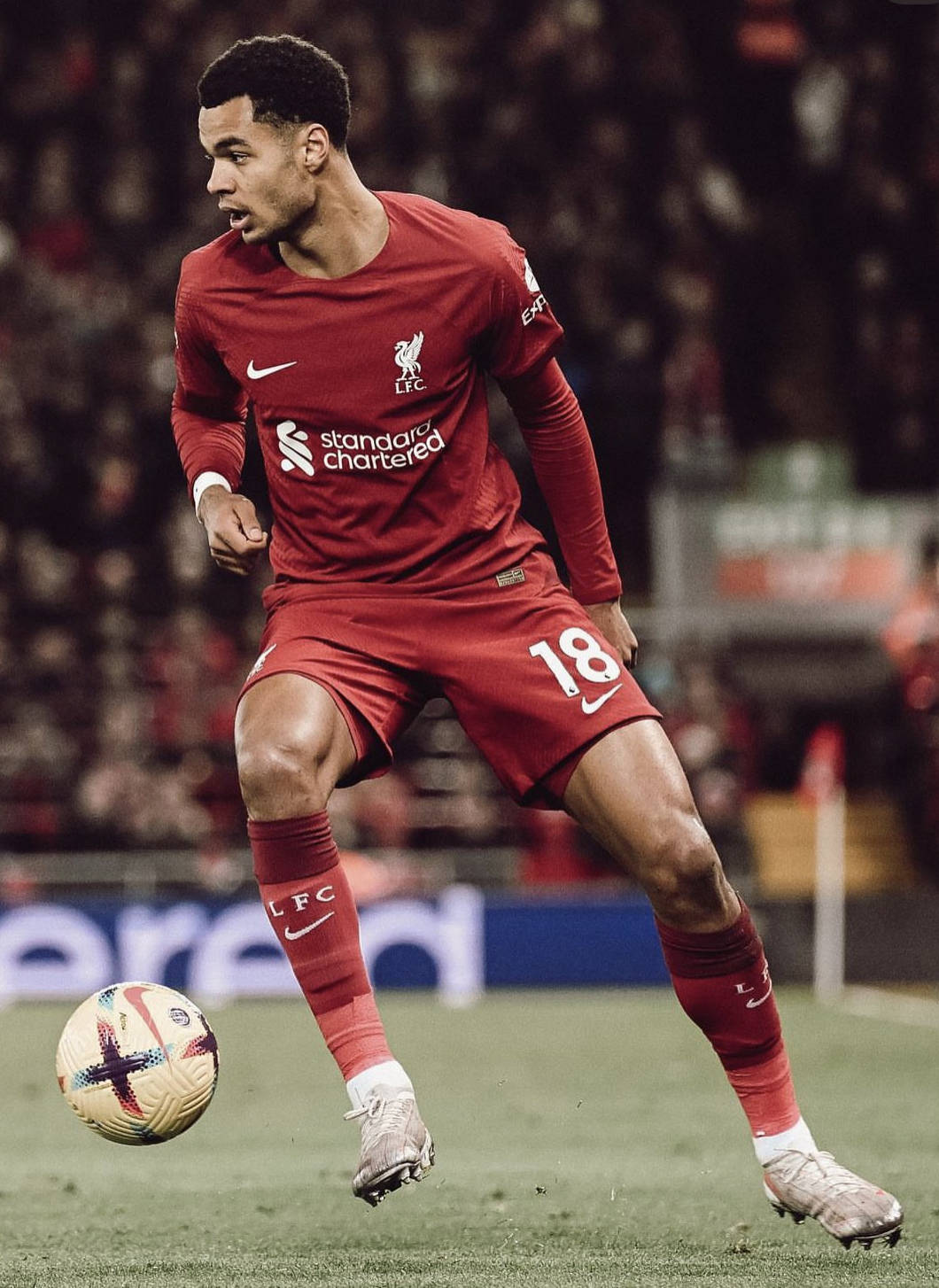 目前利物浦仍然视伊萨克为引援首选，其次是埃