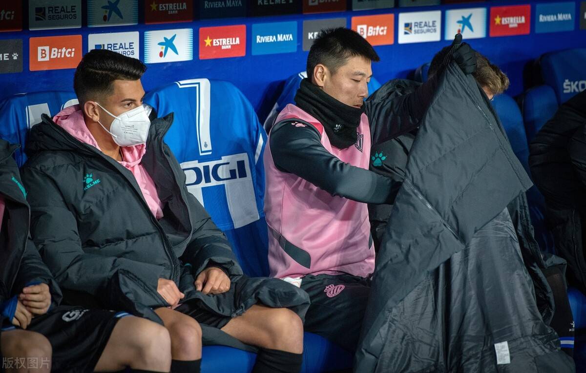 颜骏凌张玉宁表现尚可后腰表现难如人意的简单介绍