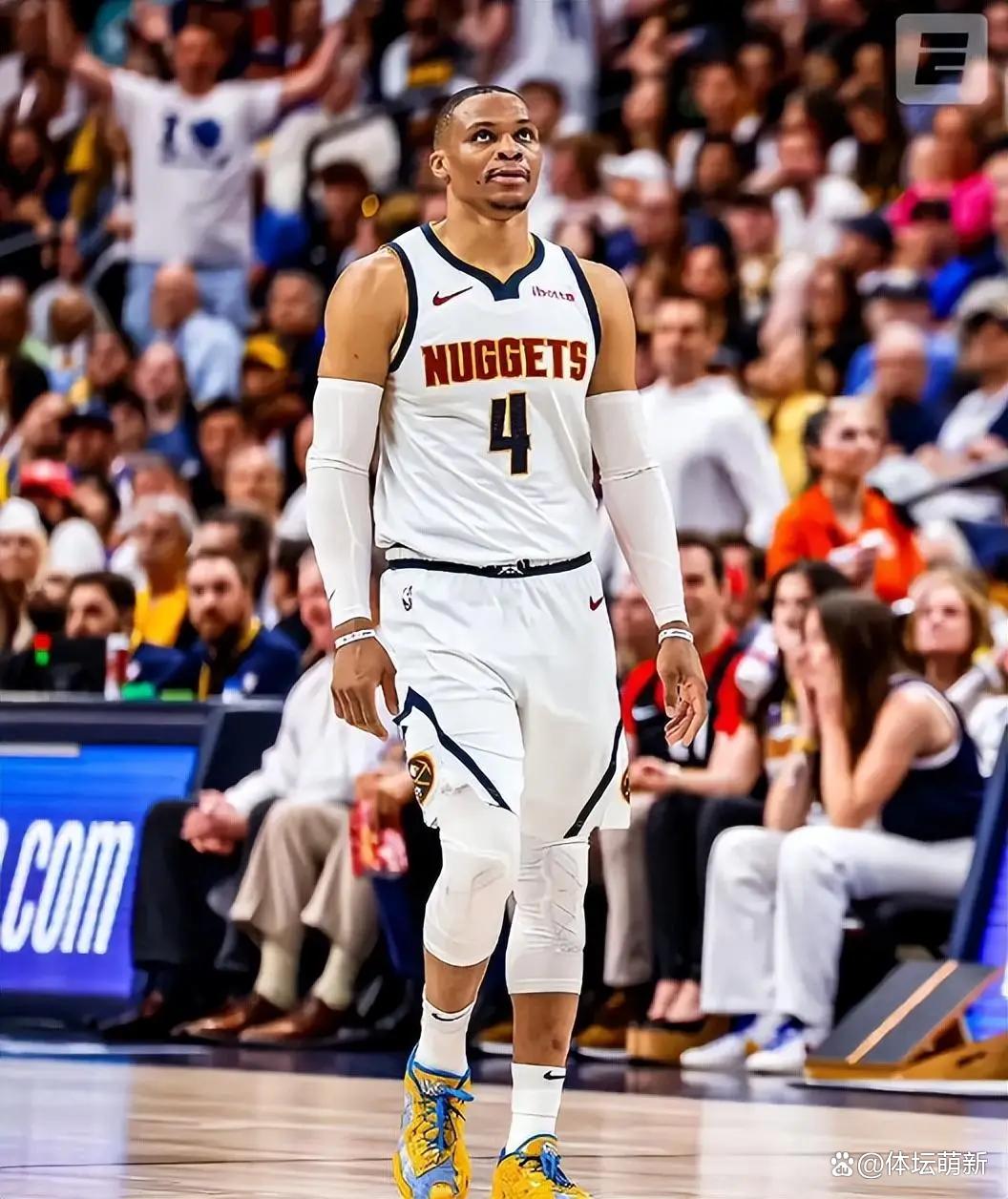 包含落叶归根！利拉德3年4200万美元重返开拓者的词条