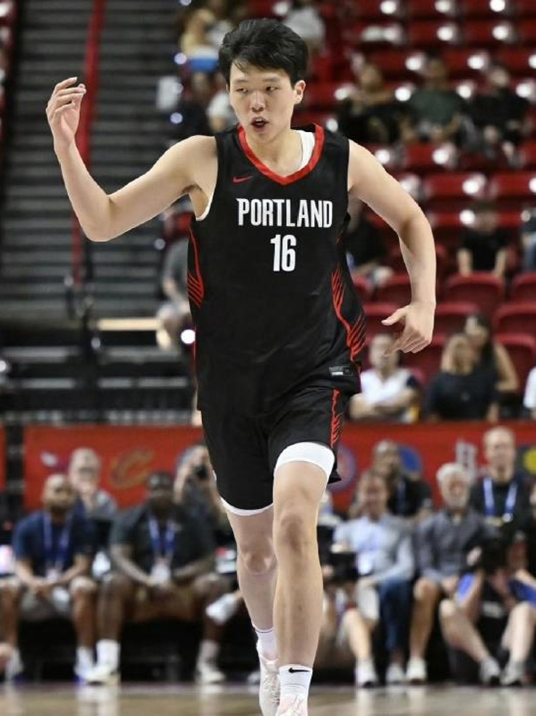 包含曝杨瀚森最后一场NBA夏联不打回国备战男篮亚洲杯的词条