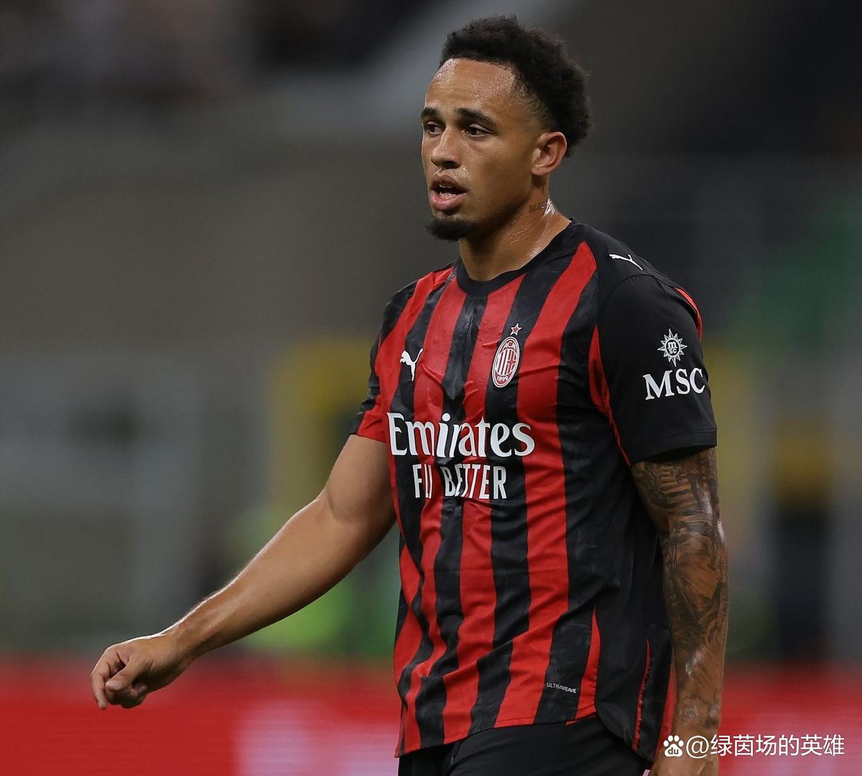 包含一日意甲动向：米兰加速买下霍伊伦德，经纪人抵达谈卢克曼转会的词条