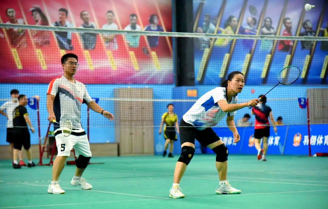 包含羽你同行，健康相伴—我院第二届职工羽毛球比赛圆满落幕的词条