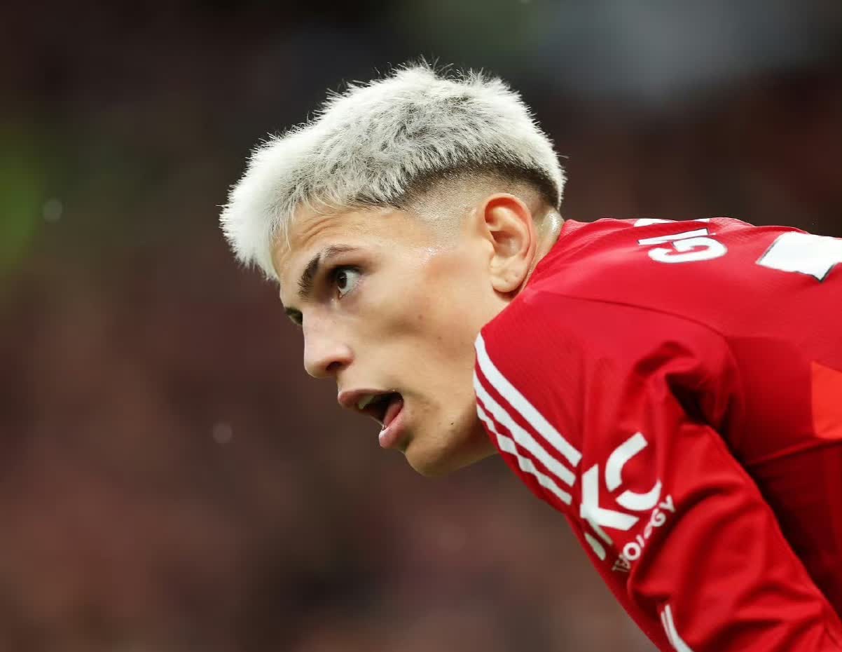 那不勒斯是加纳乔的热门下家，切尔西和热刺也对其感兴趣的简单介绍