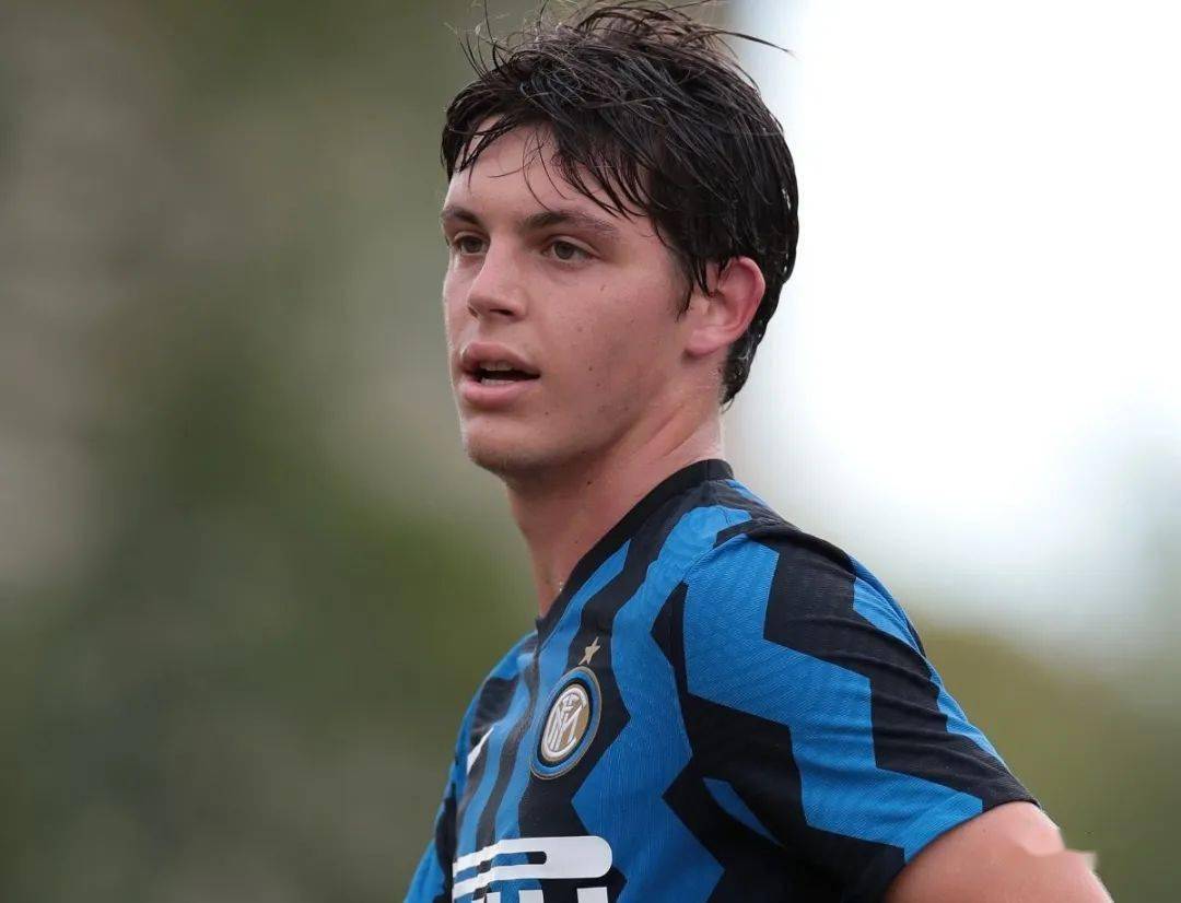 包含狗哥蓝黑礼记：为了国米二队，你必须要知道的意丙知识的词条