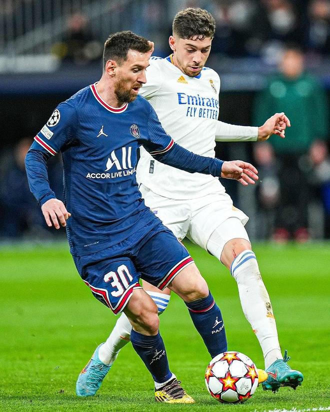 巴萨会员票选引援：小蜘蛛压哈兰德梅西第六姆巴佩12的简单介绍