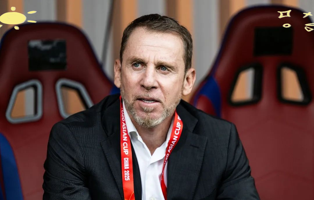 关于久尔杰维奇完成既定目标离任国足战术选人将再次推倒重来的信息