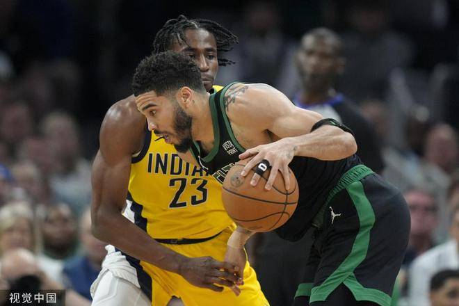 绿军4连胜逆转大胜送步行者7连败布朗连续8战30+引4人20+的简单介绍