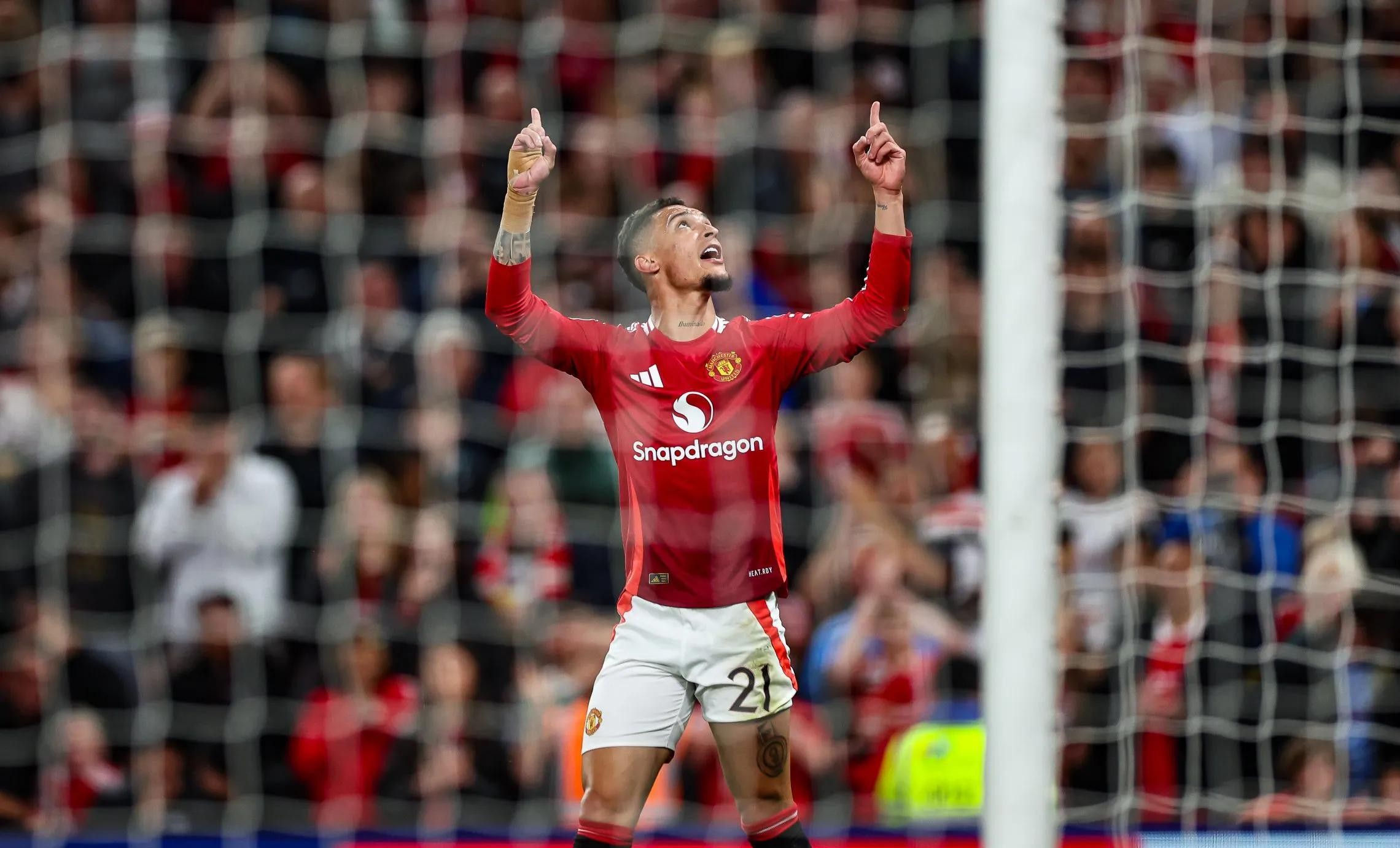 关于大中锋买错了？曼联新三叉戟只有他不可靠，名宿直言他不优秀的信息