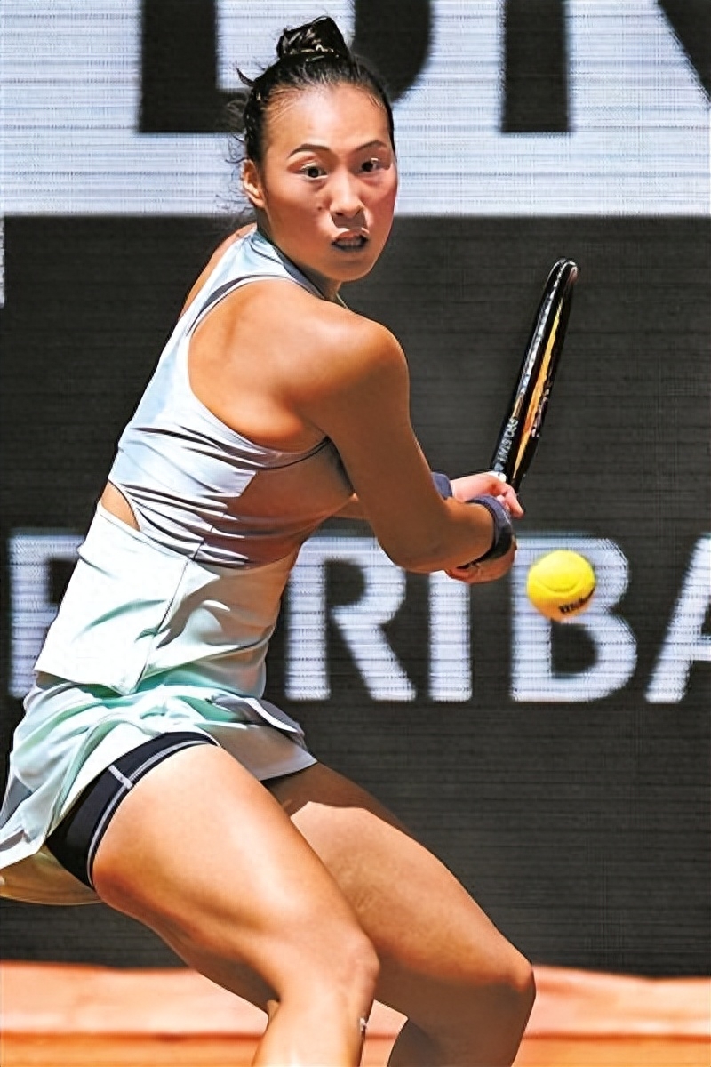 2连冠封神！23岁郑钦文获央媒官宣，中国女网能超李娜时代？的简单介绍