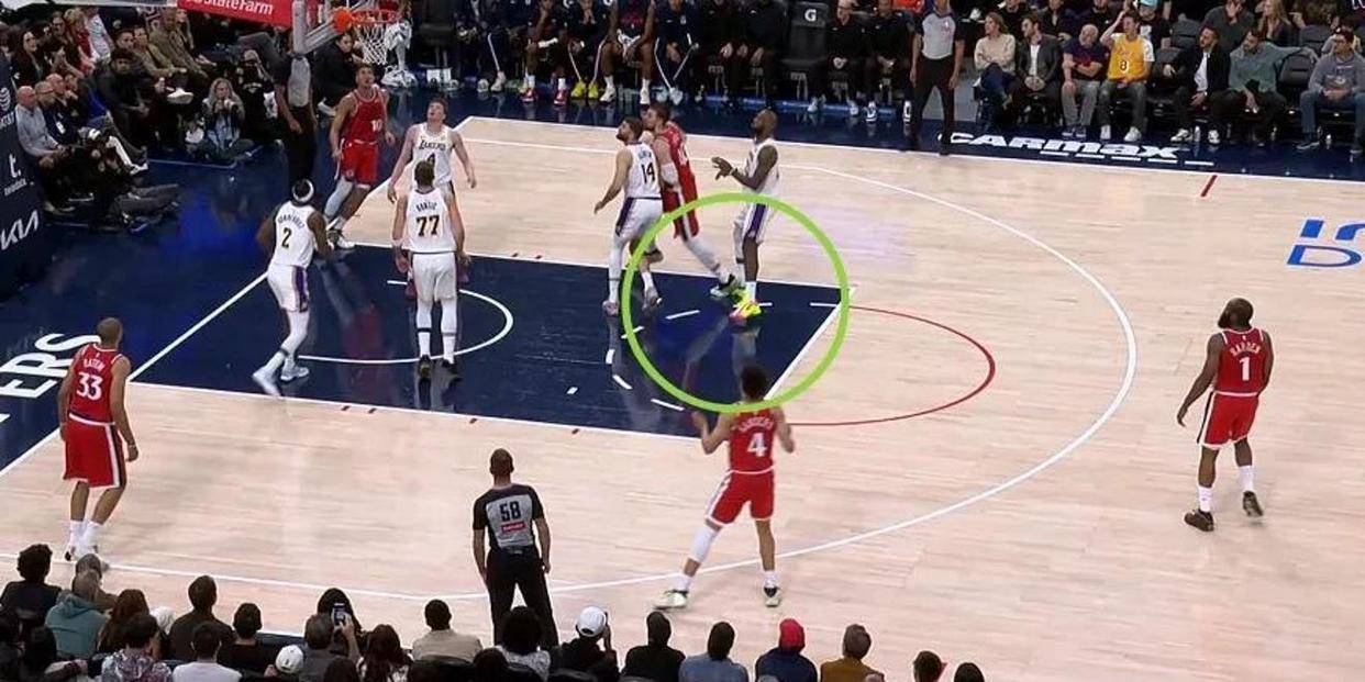 关于三连胜！快船迎东部第一活塞，小琼斯复出，哈登交易有定论的信息