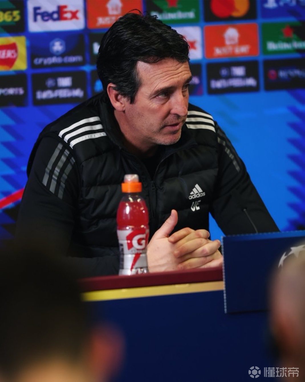 埃梅里回应维拉争冠可能，强调联赛还有20轮的简单介绍