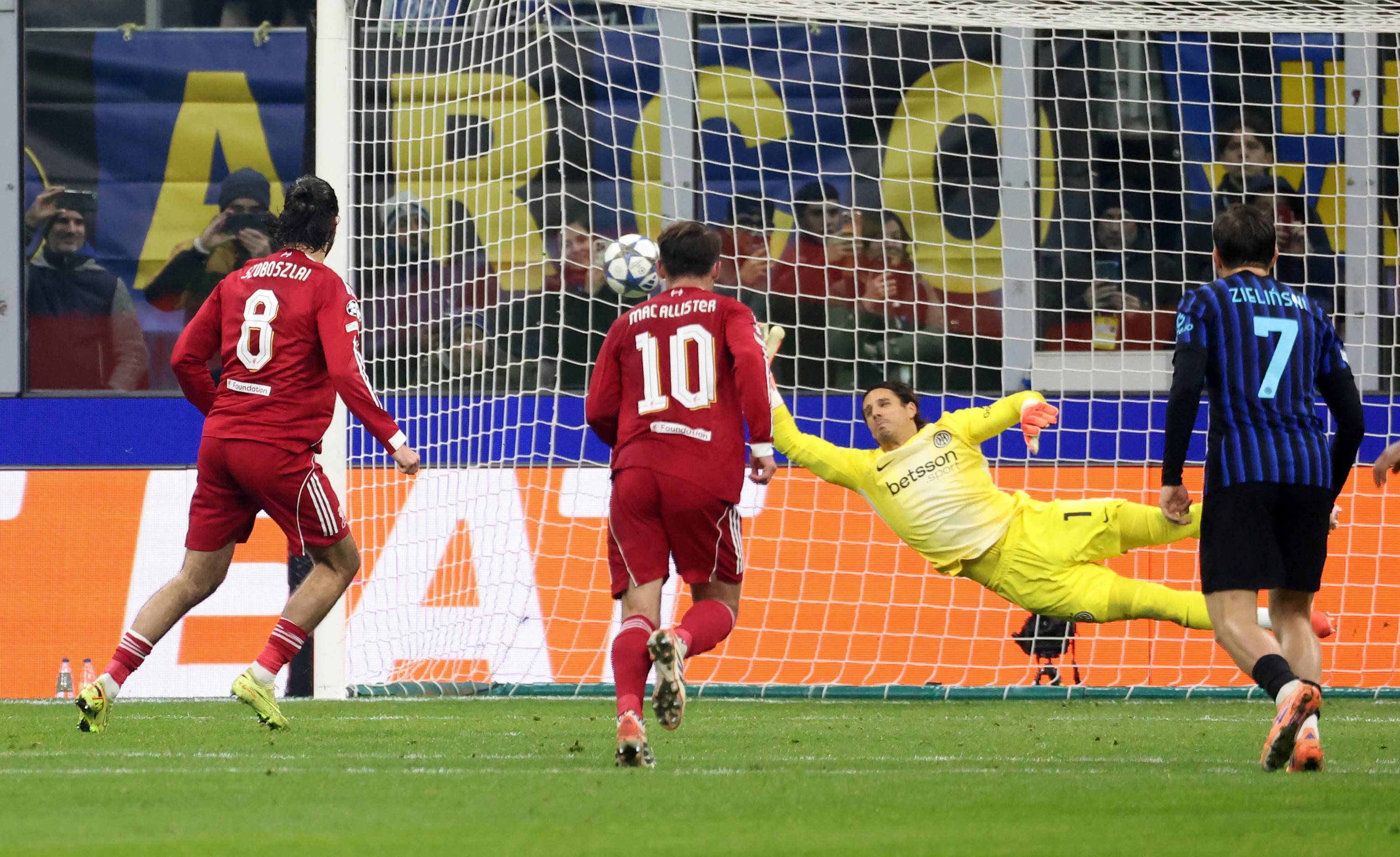 包含国米新赛季策略：联赛保下限、欧冠冲上限！小因的词条