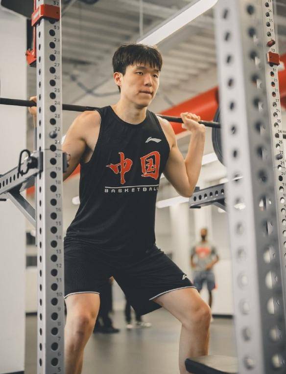 杨瀚森把体能练好，第一个赛季不会弱于同期约基奇的简单介绍