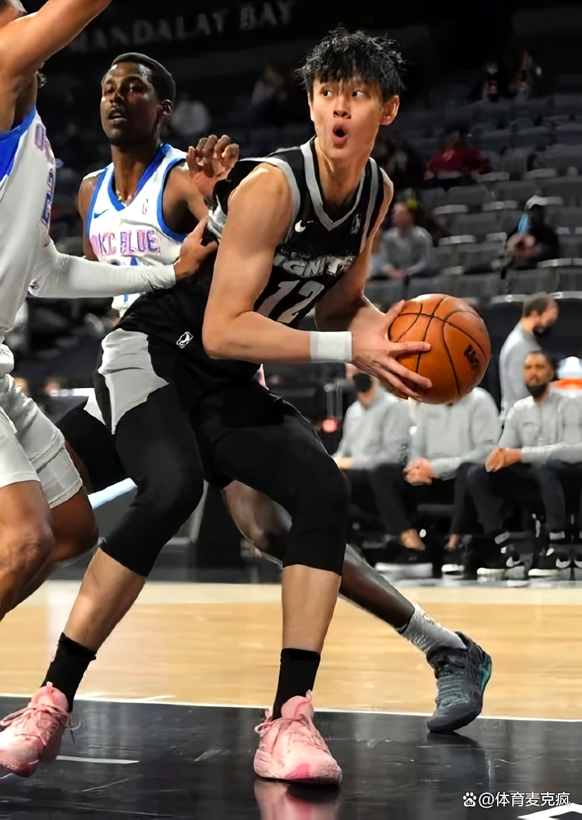 中国男篮结束欧洲拉练抵京曾凡博赴国家队报到的简单介绍