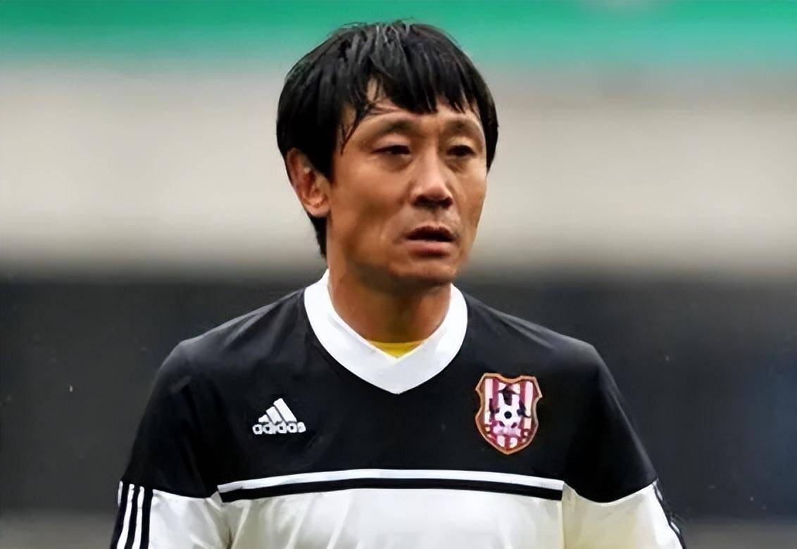 包含那个让那英“未婚生子”的前国脚高峰，20年后现在过得怎么样？的词条