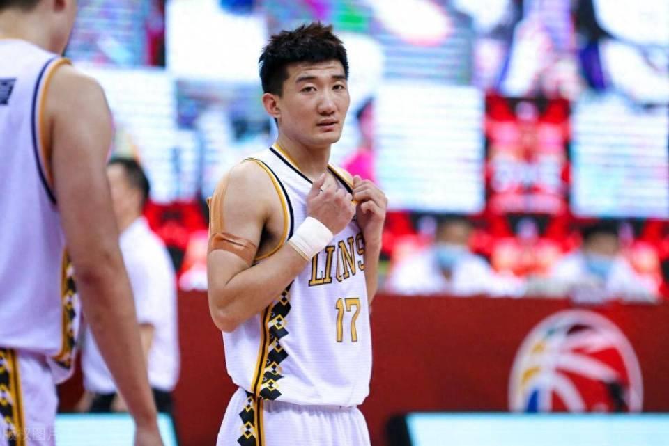 胡金秋16+6雷蒙12分中国男篮27失误险胜波黑！的简单介绍