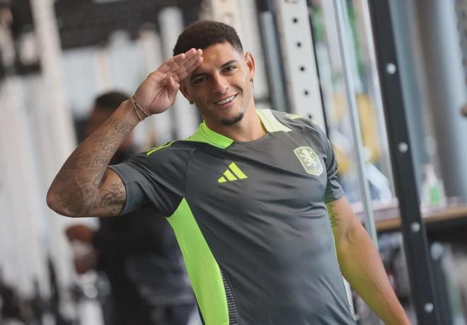 桑德兰接近签下萨索洛前锋劳里恩特，目前正深入谈判的简单介绍