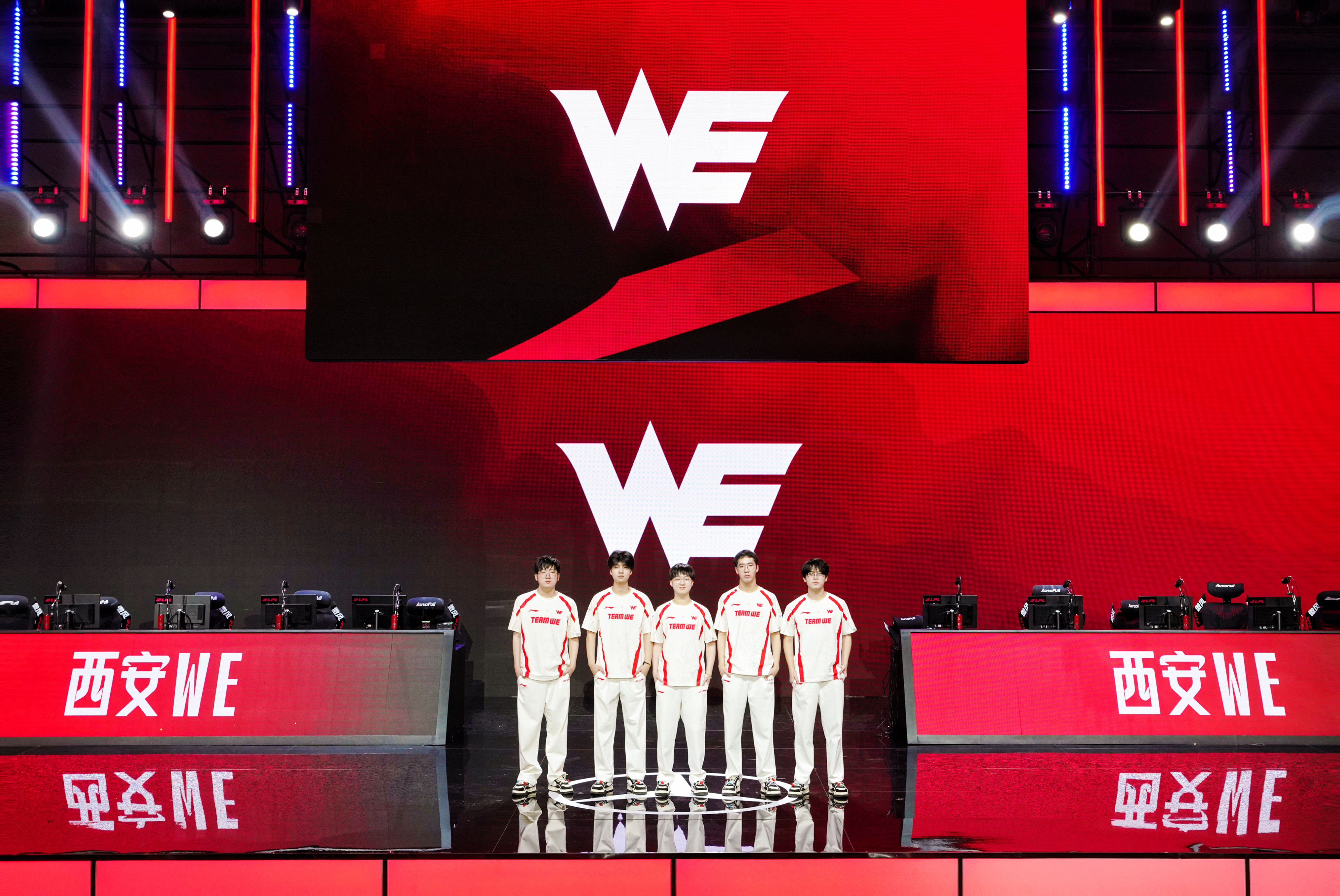 LPL第三阶段：TES鏖战三局，击败WBG，斩获两连胜！的简单介绍