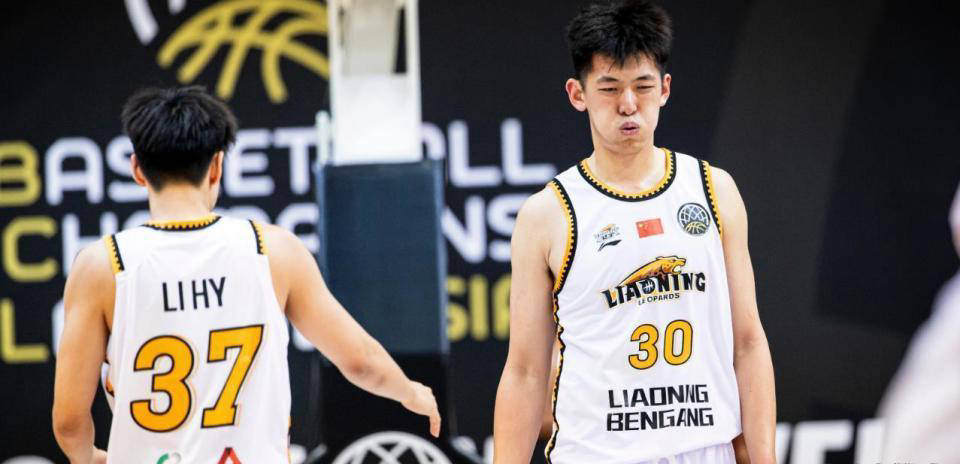 关于辽宁山东U21男篮冲突！山东混血脚踢倒地辽宁球员的信息