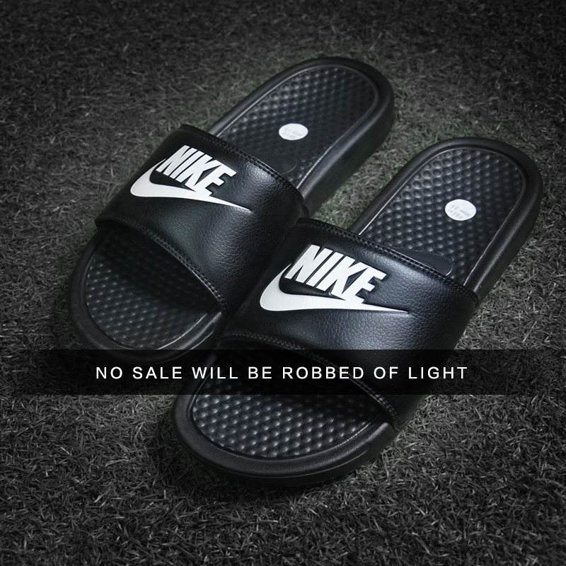 加泰电台：巴萨考虑9月回诺坎普，甘伯杯可能在的简单介绍