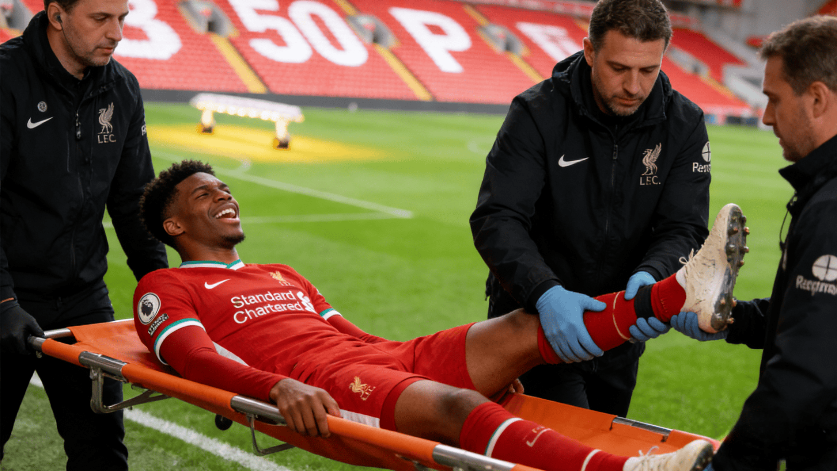 12亿镑创纪录！伊萨克转会利物浦倒计时，英超格局一夜颠覆的简单介绍