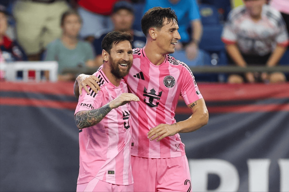 包含争议!38岁梅西被激怒后摸对手脖子+脸6射0正+2送助攻获评9.9分的词条 包含争议!38岁梅西被激怒后摸对手脖子+脸6射0正+2送助攻获评9.9分的词条