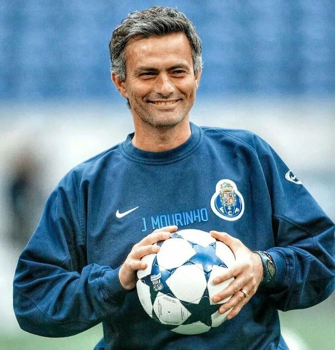 关于1800万欧！费内巴切核心伤缺欧冠，高价引援暴露管理层的信息