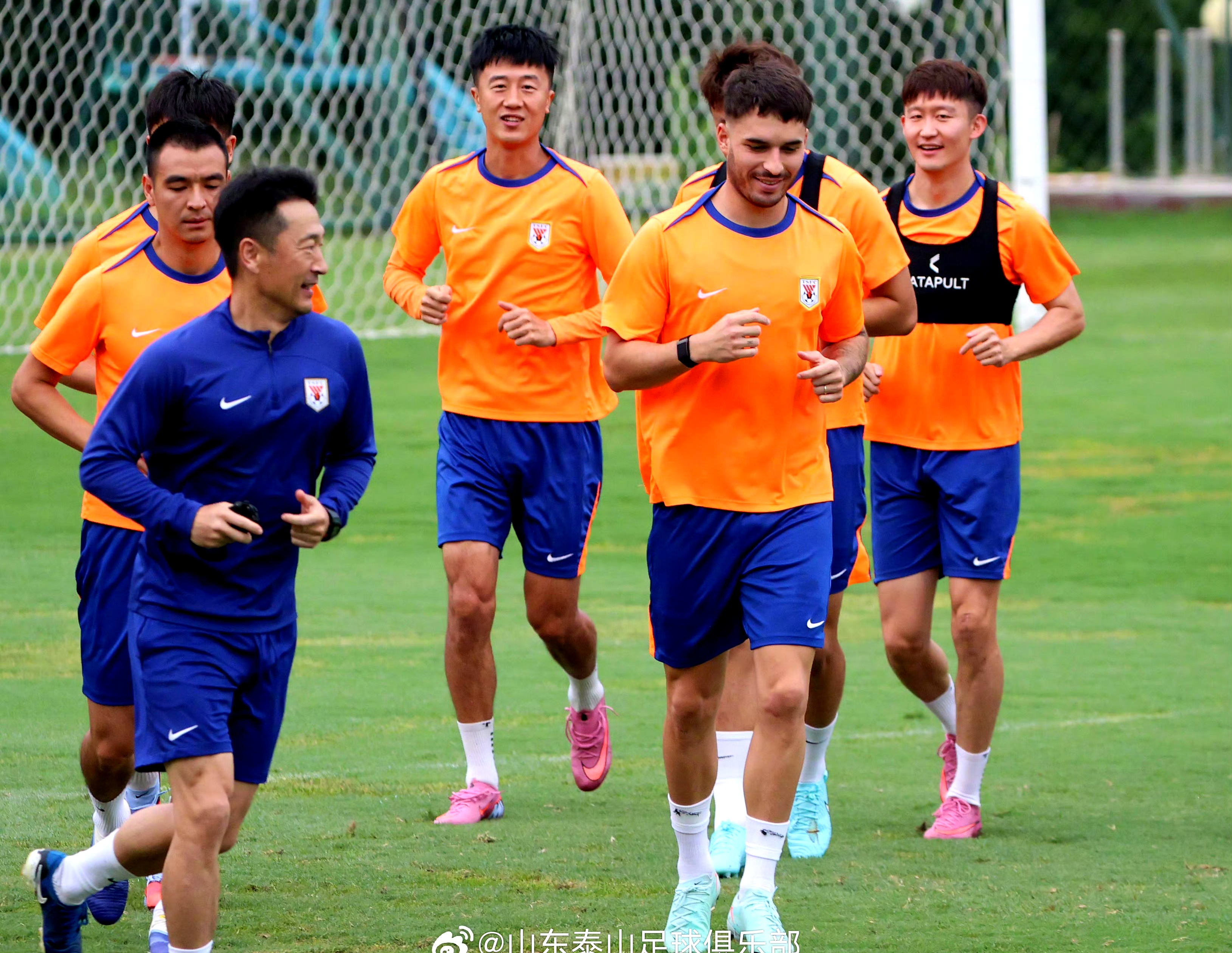 关于鲁能仅仅花费5万人民币!下赛季就从申花挖走本土中锋,值得期待的信息 关于鲁能仅仅花费5万人民币!下赛季就从申花挖走本土中锋,值得期待的信息