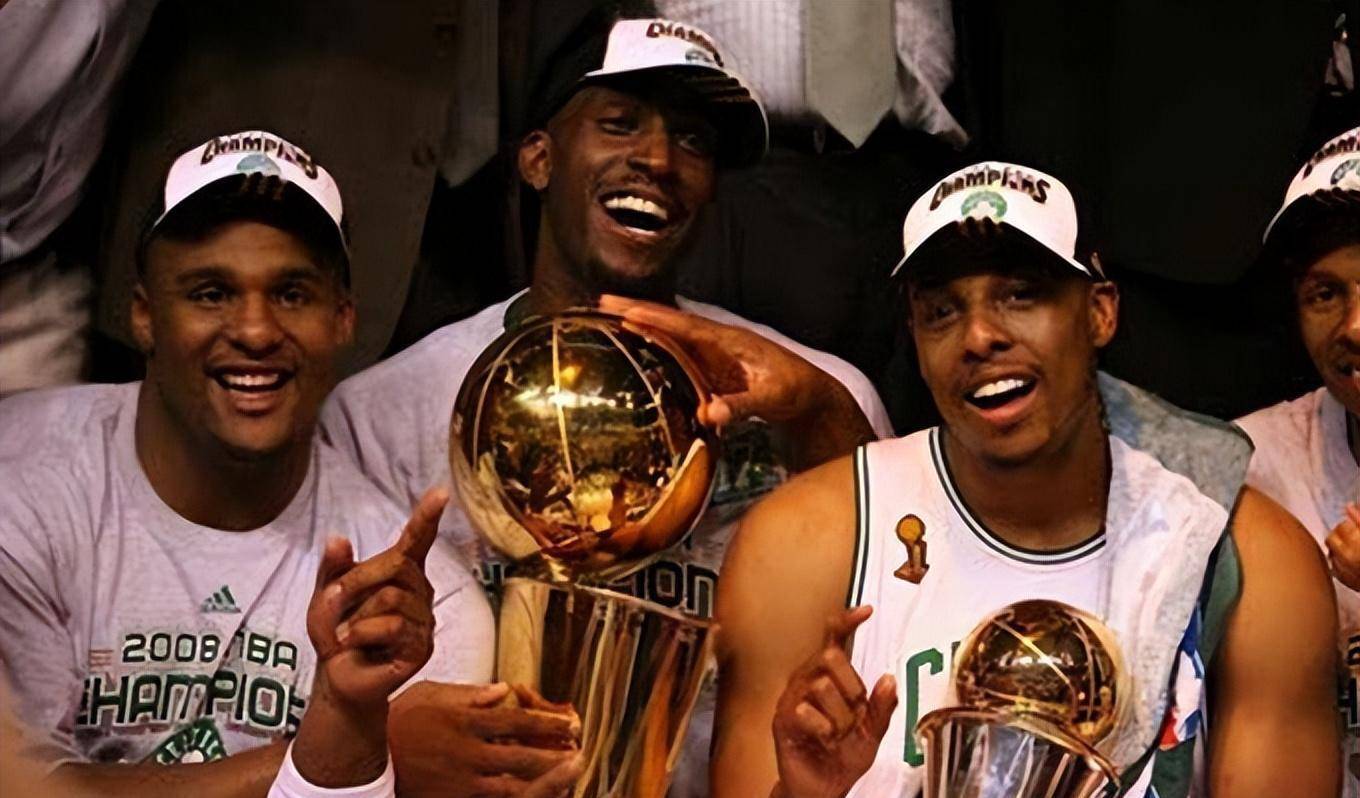 18年前的今天凯尔特人三巨头组建完成，其合体首赛季便夺冠的简单介绍