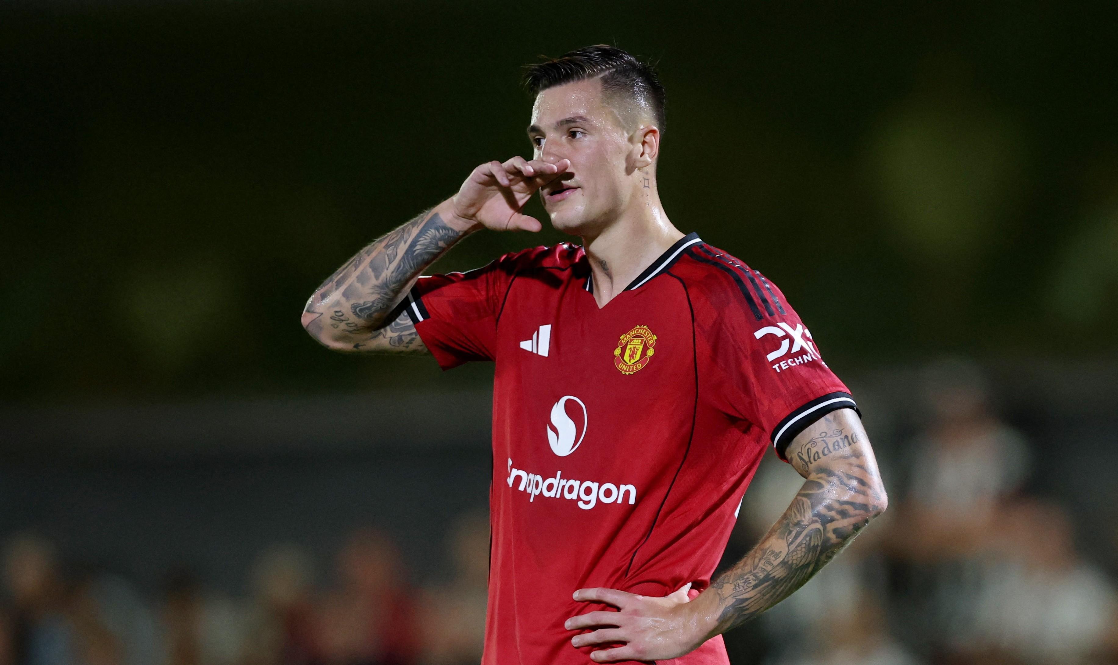 记者：曼城后卫阿克不希望冬窗租借至西汉姆联的简单介绍