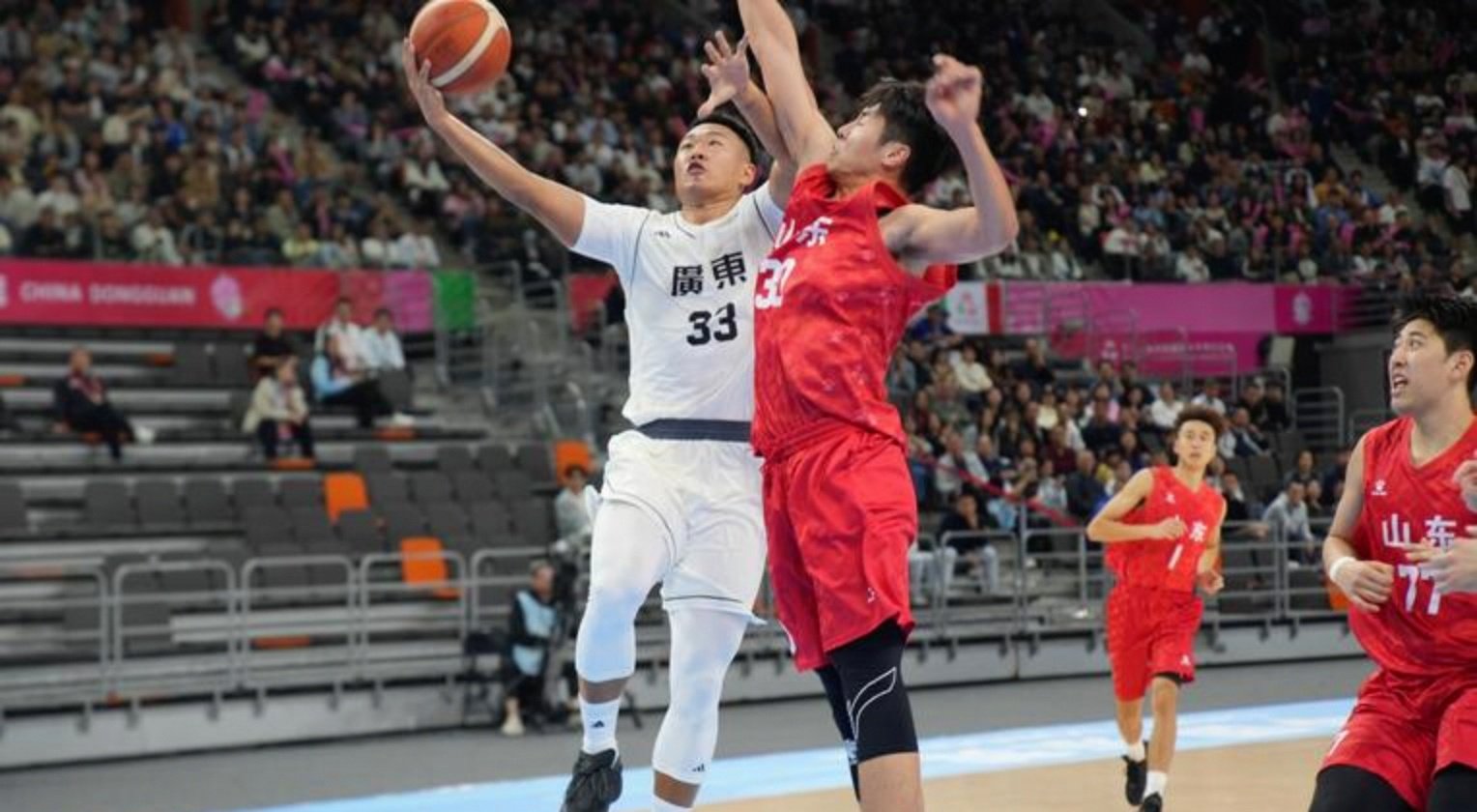 组图：CBA-广州战胜吉林陈国豪强势投篮的简单介绍