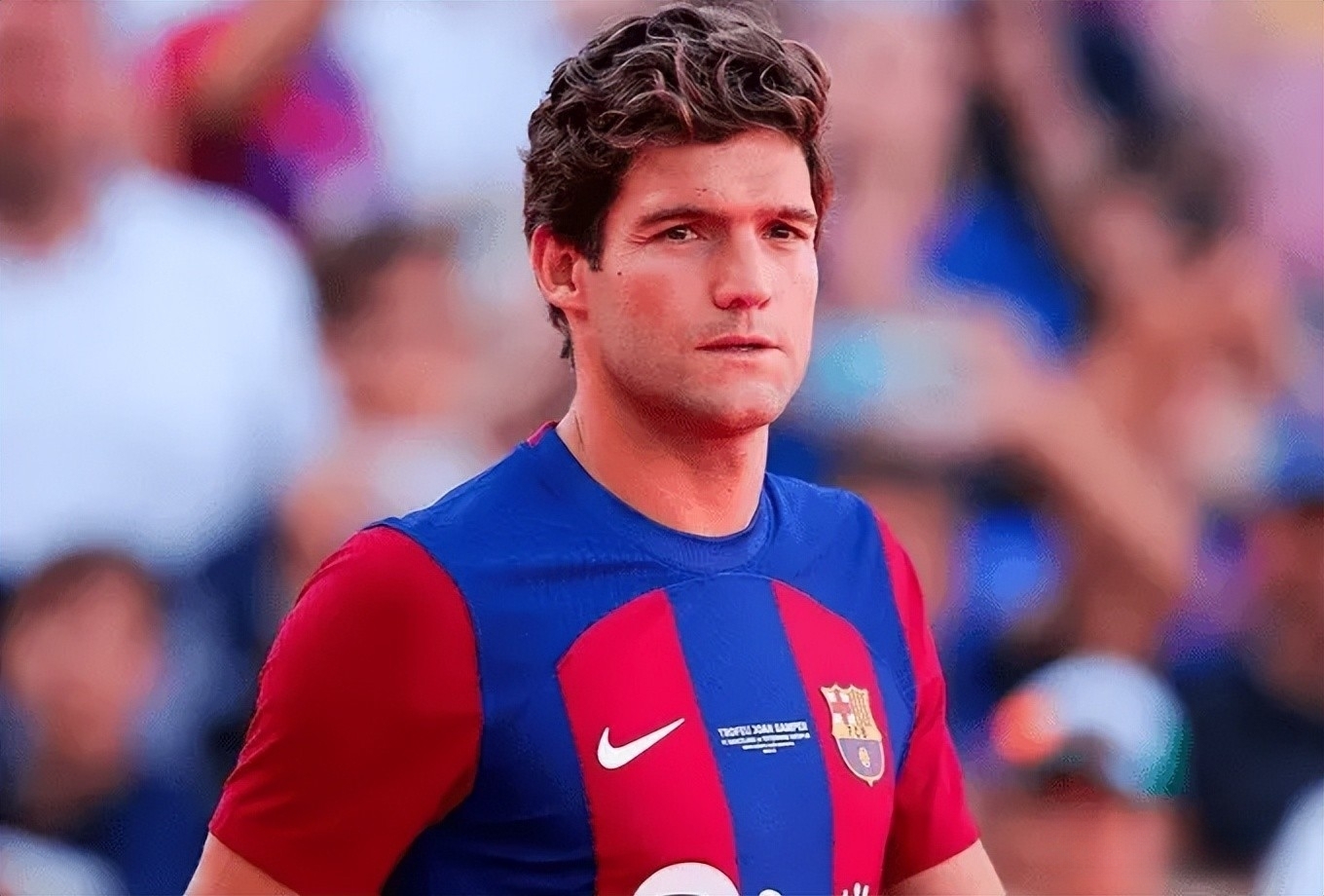 巴塞罗那俱乐部功勋再出发：托尼·阿隆索重返二队的简单介绍