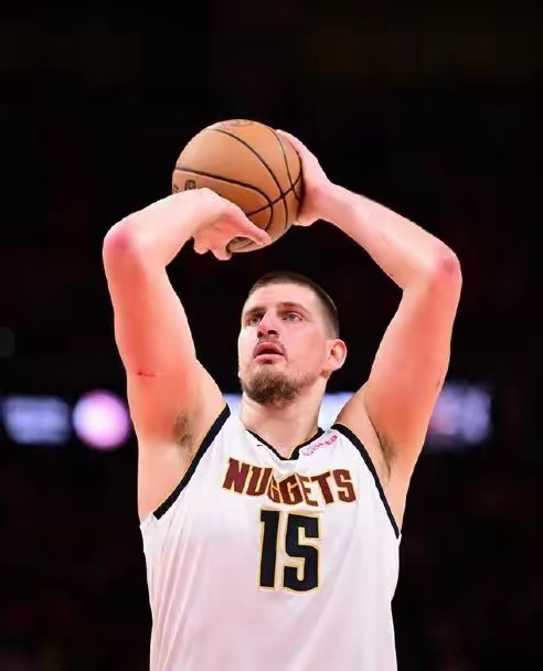 约基奇21+5+8伤退热火8人得分上双胜掘金的简单介绍