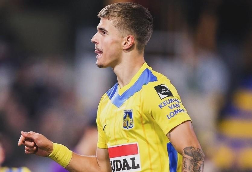 关于武什科维奇父亲：不清楚热刺对他的定位，他会留的信息