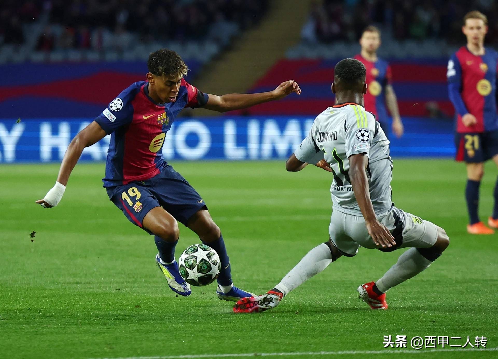 包含2-0！亚马尔低迷，拉菲尼亚闪耀诺坎普，巴萨7连胜，甩开皇马7分的词条